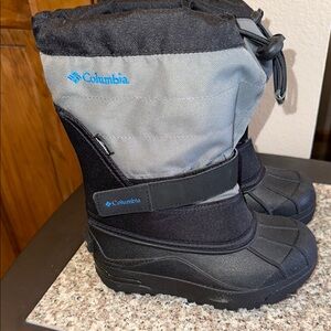 Columbia Boys Black and Gray Insulated Snow Boots